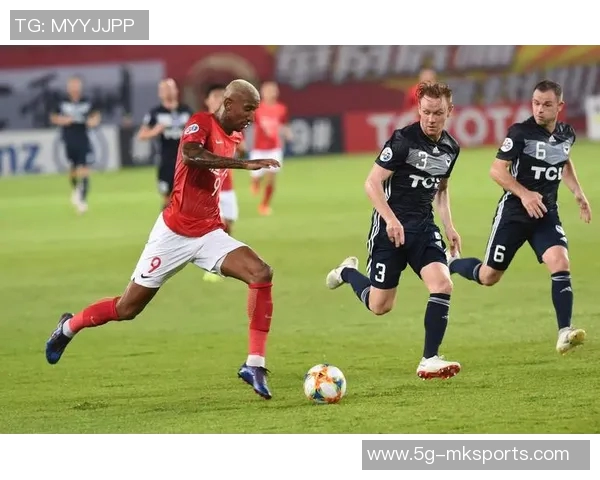 迈阿密国际与帕尔梅拉斯洽谈租赁米凯尔后卫引进事宜